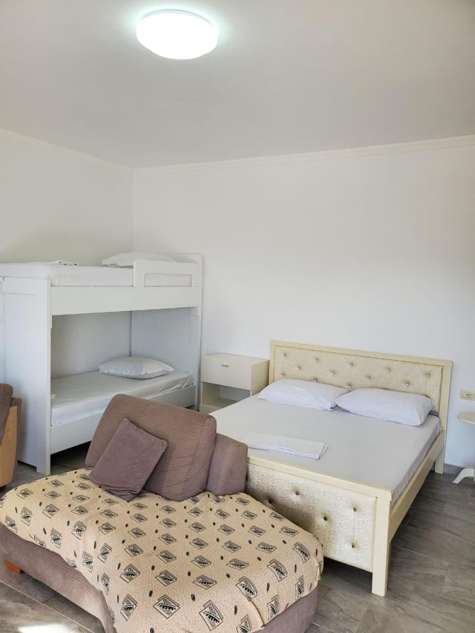 Luigi S Fairyview Apartment Sarande Ngoại thất bức ảnh