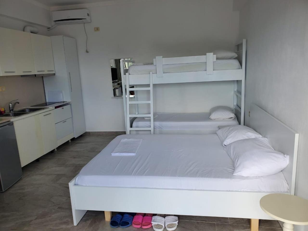 Luigi S Fairyview Apartment Sarande Ngoại thất bức ảnh